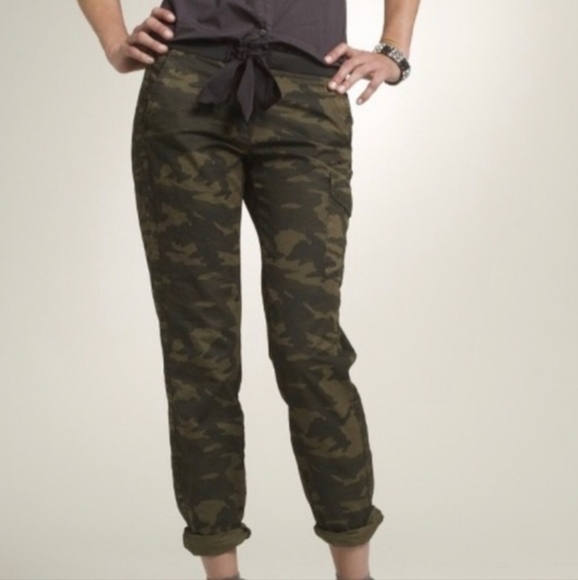 J. Crew Pants & Jumpsuits J Crew Camouflage Cargo Pant Size 2